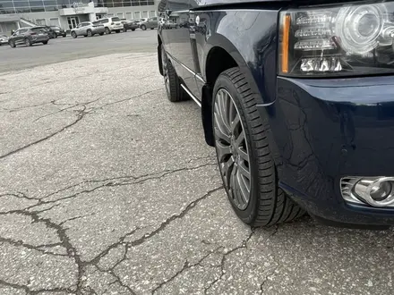 Land Rover Range Rover 2011 года за 24 000 000 тг. в Алматы – фото 12