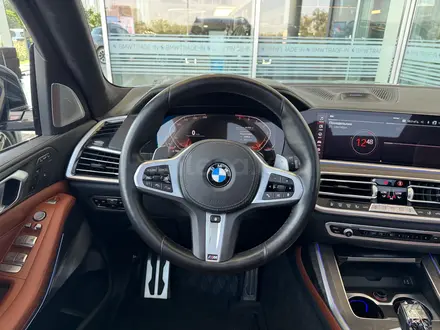 BMW X7 XDrive 40i 2020 года за 45 500 000 тг. в Алматы – фото 14