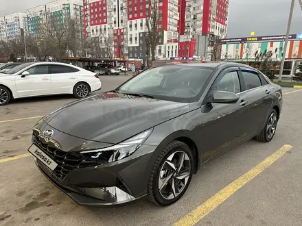 Hyundai Elantra 2023 года за 11 700 000 тг. в Алматы – фото 9