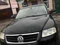 Volkswagen Touareg 2005 года за 2 800 000 тг. в Актобе – фото 7