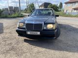 Mercedes-Benz E 220 1992 годаfor1 550 000 тг. в Астана – фото 3