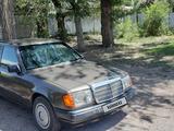 Mercedes-Benz E 230 1990 года за 1 300 000 тг. в Алматы