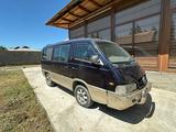 SsangYong Istana 2003 года за 3 500 000 тг. в Шымкент