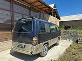 SsangYong Istana 2003 года за 3 500 000 тг. в Шымкент – фото 4