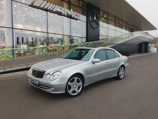 Mercedes-Benz E 320