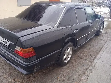 Mercedes-Benz E 230 1990 года за 900 000 тг. в Уштобе – фото 2