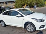 Hyundai Solaris 2019 годаfor7 200 000 тг. в Алматы – фото 3