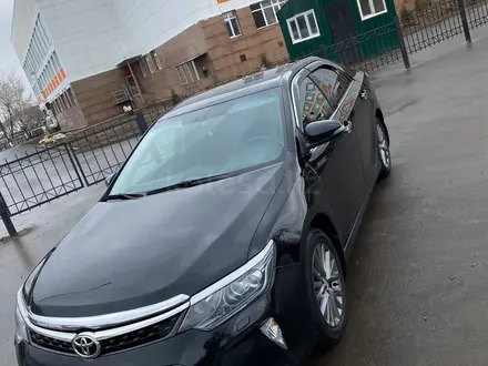 Toyota Camry 2017 года за 11 900 000 тг. в Астана – фото 2