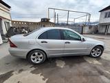 Mercedes-Benz C 180 2001 годаүшін2 300 000 тг. в Алматы – фото 2