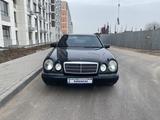Mercedes-Benz E 420 1996 года за 2 400 000 тг. в Алматы – фото 2