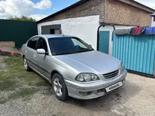 Toyota Avensis, 1998