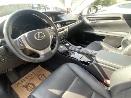 Lexus ES 300h 2014 года за 11 900 000 тг. в Алматы – фото 17