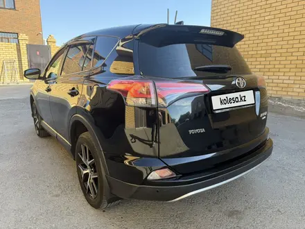 Toyota RAV4 2018 года за 12 000 000 тг. в Семей – фото 4