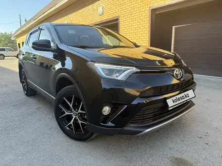 Toyota RAV4 2018 года за 12 000 000 тг. в Семей