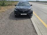 Toyota Camry 2022 годаүшін18 000 000 тг. в Алматы – фото 2