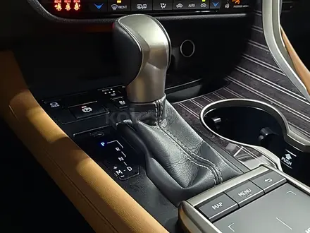Lexus RX 350 2022 года за 19 990 000 тг. в Алматы – фото 20