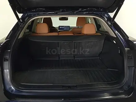 Lexus RX 350 2022 года за 19 990 000 тг. в Алматы – фото 10