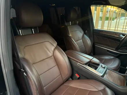 Mercedes-Benz GL 500 2014 года за 15 000 000 тг. в Астана – фото 12