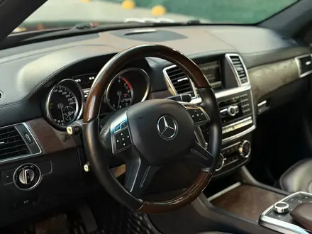 Mercedes-Benz GL 500 2014 года за 15 000 000 тг. в Астана – фото 16