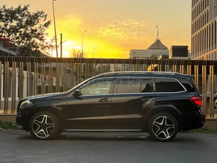 Mercedes-Benz GL 500 2014 года за 15 000 000 тг. в Астана – фото 4