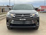 Toyota Highlander 2016 года за 11 500 000 тг. в Уральск