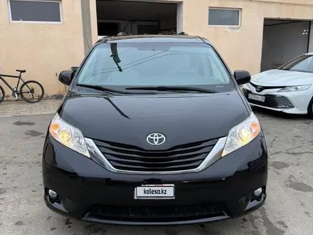 Toyota Sienna 2015 года за 8 500 000 тг. в Атырау