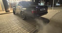 Mercedes-Benz E 220 1994 года за 2 200 000 тг. в Атырау – фото 3
