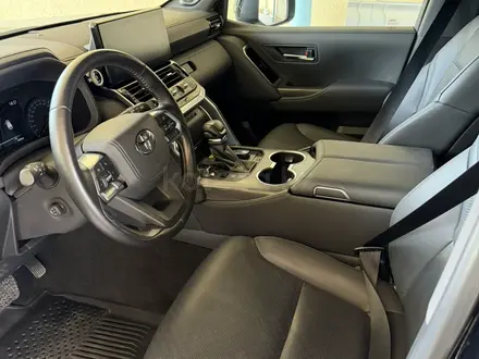 Toyota Land Cruiser 2025 года за 65 000 000 тг. в Шымкент