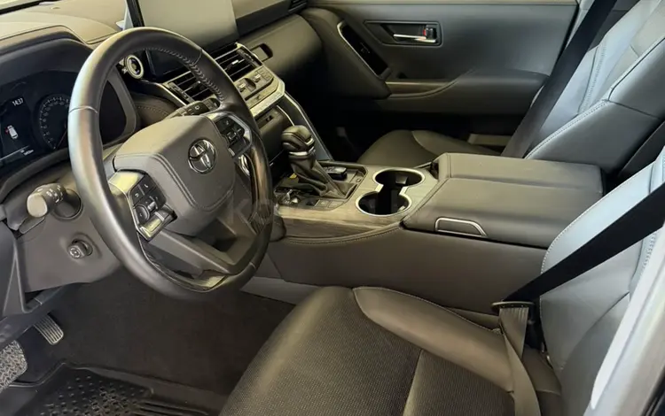 Toyota Land Cruiser 2025 года за 65 000 000 тг. в Шымкент