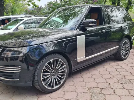 Land Rover Range Rover 2018 года за 43 500 000 тг. в Алматы – фото 2