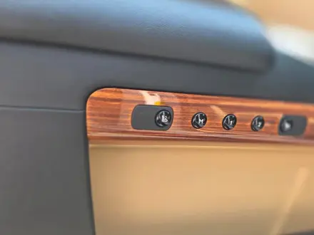 Rolls-Royce Ghost 2010 года за 78 000 000 тг. в Алматы – фото 26