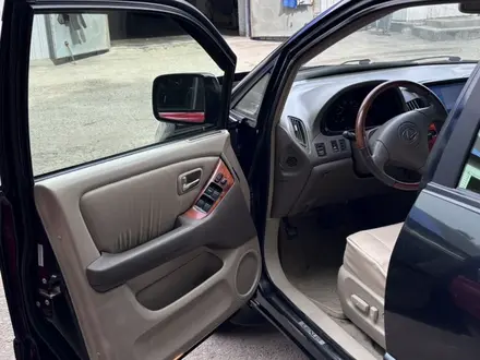 Lexus RX 300 2001 года за 6 100 000 тг. в Усть-Каменогорск – фото 3