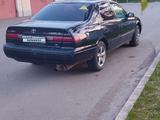 Toyota Camry 1998 годаүшін2 700 000 тг. в Щучинск – фото 4