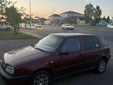 Volkswagen Golf 1993 года за 700 000 тг. в Астана – фото 3