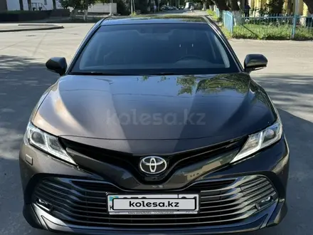 Toyota Camry 2020 года за 13 600 000 тг. в Астана