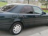 Mercedes-Benz C 200 1994 года за 2 000 000 тг. в Алматы – фото 2