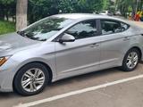 Hyundai Elantra 2020 года за 5 800 000 тг. в Алматы – фото 2