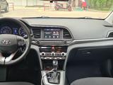 Hyundai Elantra 2020 года за 5 800 000 тг. в Алматы – фото 3