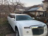 Chrysler 300C 2005 года за 2 500 000 тг. в Алматы – фото 3
