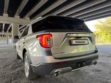 Ford Explorer 2020 года за 18 200 000 тг. в Алматы – фото 5