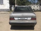 Mercedes-Benz E 200 1990 года за 1 000 000 тг. в Караганда – фото 2