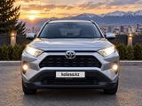 Toyota RAV4 2019 года за 12 700 000 тг. в Алматы – фото 3