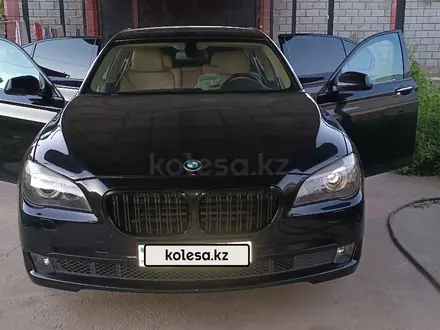 BMW 750 2009 года за 7 100 000 тг. в Шымкент