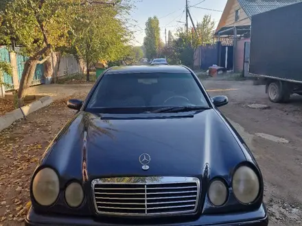 Mercedes-Benz E 320 1996 года за 2 300 000 тг. в Алматы – фото 8