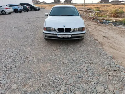 BMW 523 1998 года за 3 600 000 тг. в Шымкент