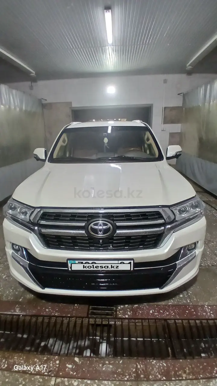 Toyota Land Cruiser, 2012