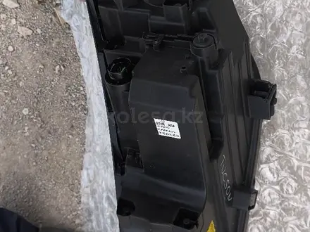 ЧЕХИЯ Фара правая ОРИГИНАЛ Хюндай Туксон 92102D7700 Hyundai Tucson за 390 000 тг. в Алматы – фото 4