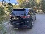 Toyota Highlander 2015 года за 10 800 000 тг. в Актобе – фото 3