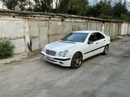 Mercedes-Benz C 320 2002 года за 3 500 000 тг. в Алматы – фото 4