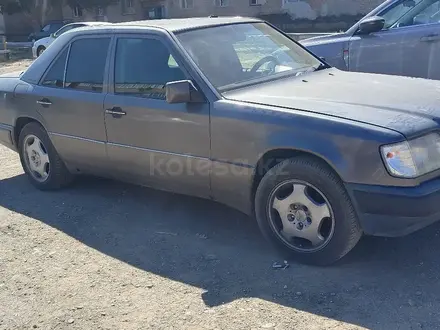 Mercedes-Benz E 280 1993 года за 1 300 000 тг. в Кызылорда – фото 2